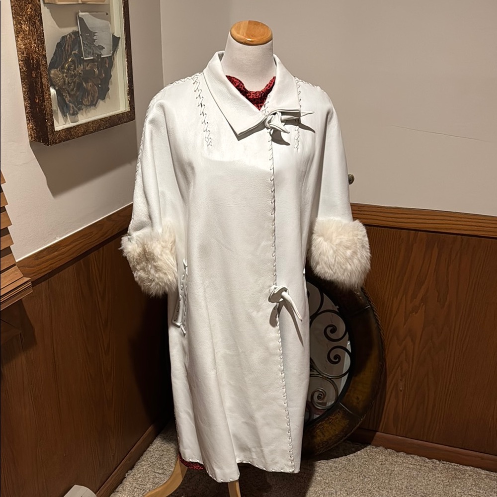 Chic White Leather Coat with Fur Accents